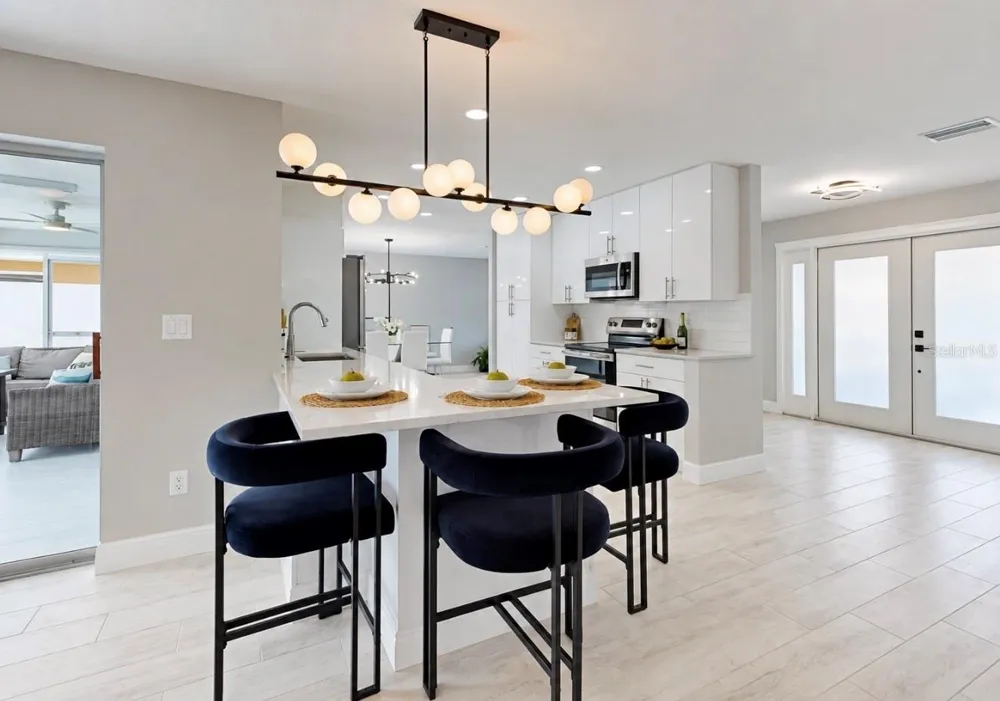 6315 WISTERIA LANE Apollo Beach, FL 33572