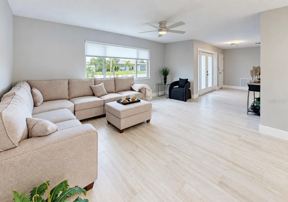 6315 WISTERIA LANE Apollo Beach, FL 33572