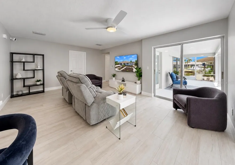 6315 WISTERIA LANE Apollo Beach, FL 33572
