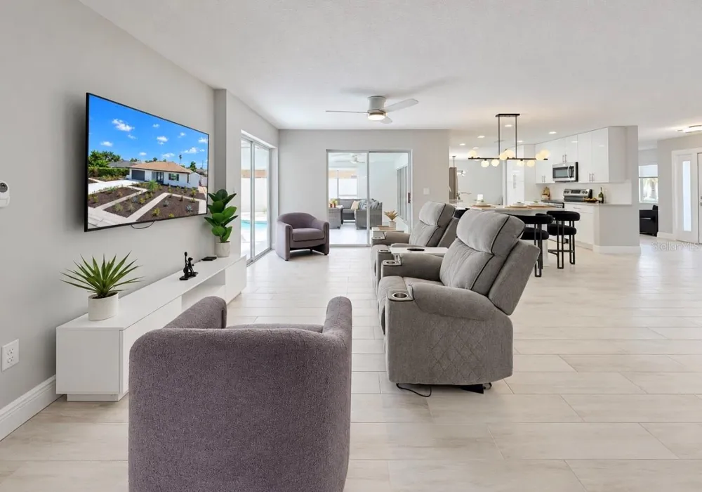 6315 WISTERIA LANE Apollo Beach, FL 33572