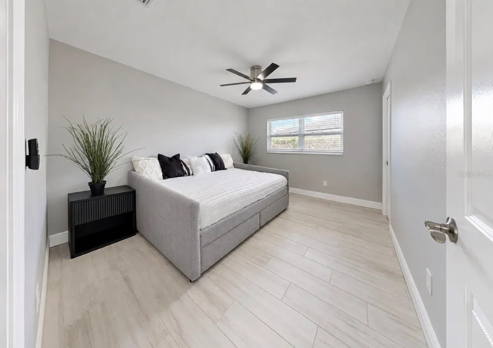 6315 WISTERIA LANE Apollo Beach, FL 33572