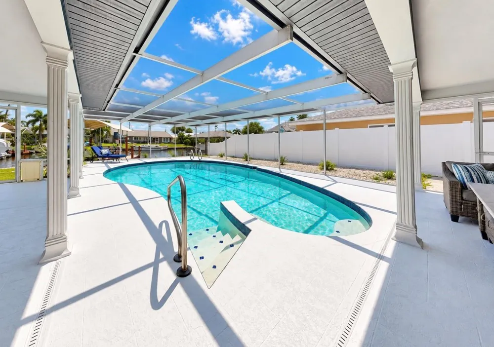 6315 WISTERIA LANE Apollo Beach, FL 33572