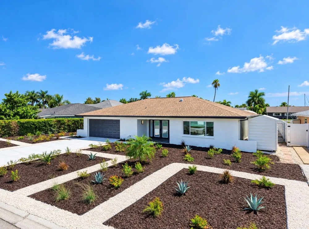 6315 WISTERIA LANE Apollo Beach, FL 33572