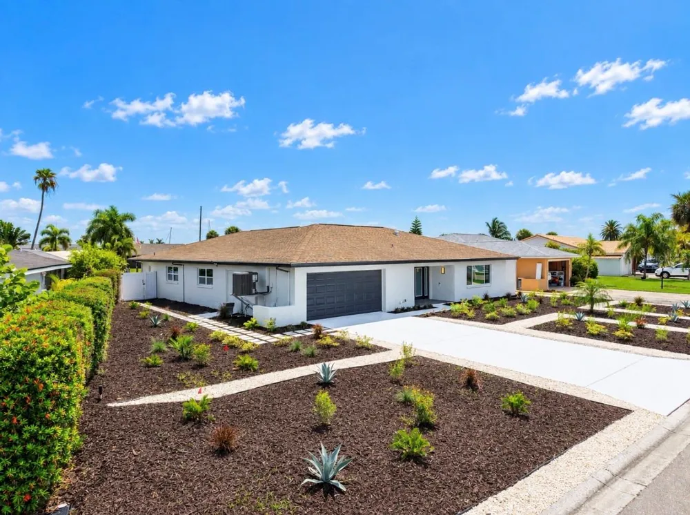6315 WISTERIA LANE Apollo Beach, FL 33572