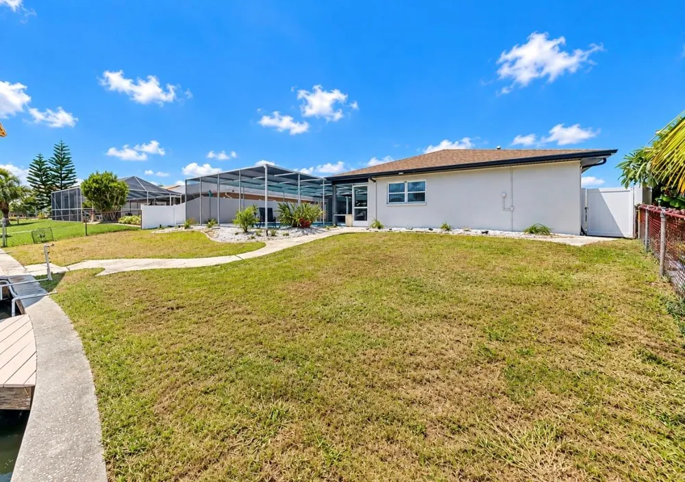 6315 WISTERIA LANE Apollo Beach, FL 33572