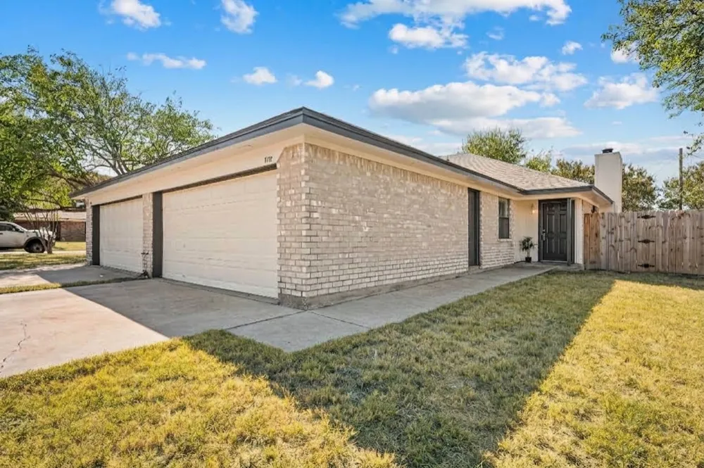 7712 Brandi Place #7712 North Richland Hills, TX 76182