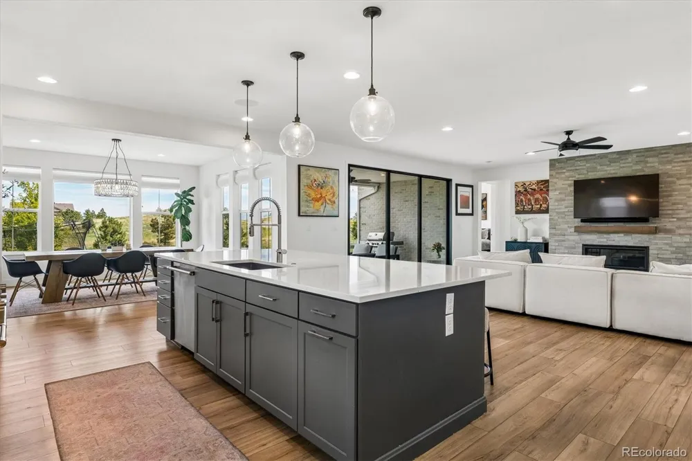 6924 Sunstrand Court Castle Pines, CO 80108