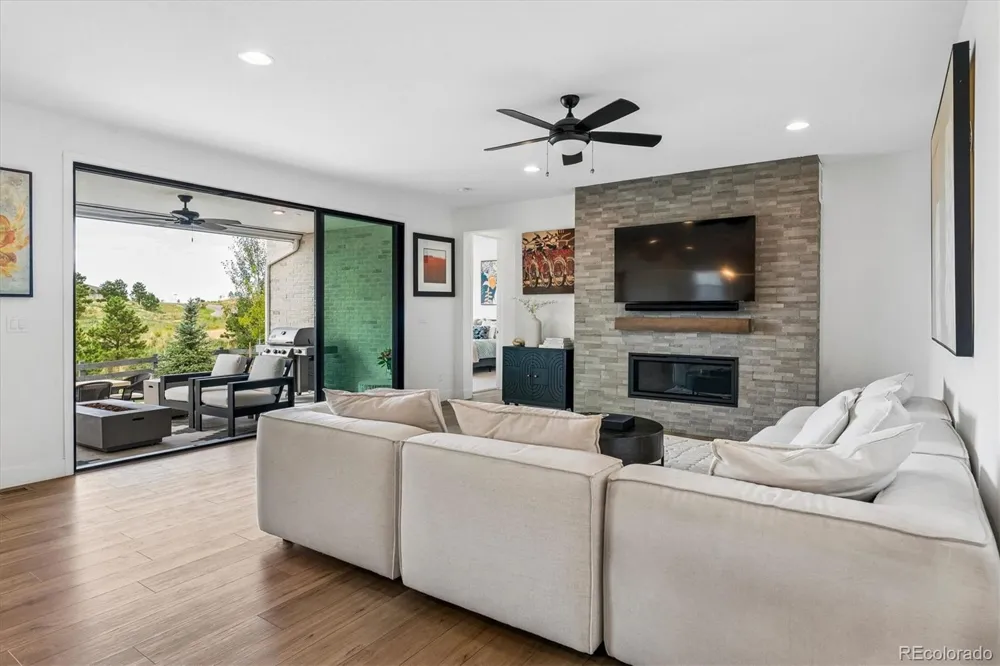 6924 Sunstrand Court Castle Pines, CO 80108