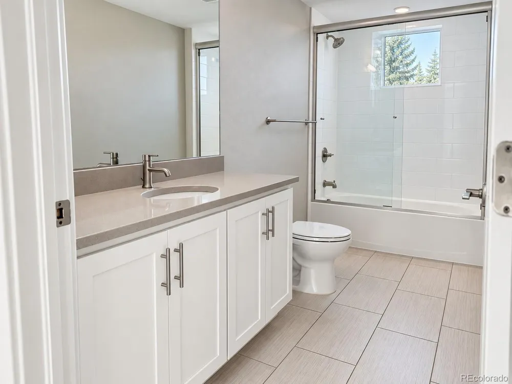 190 S Cherrywood Drive #202 Lafayette, CO 80026