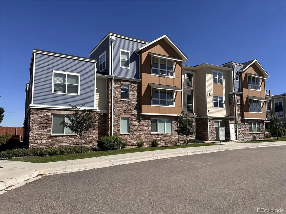 190 S Cherrywood Drive #202 Lafayette, CO 80026