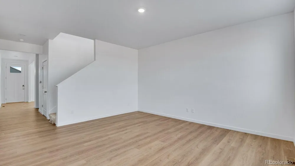 43112 Castle Stuart Street Elizabeth, CO 80107