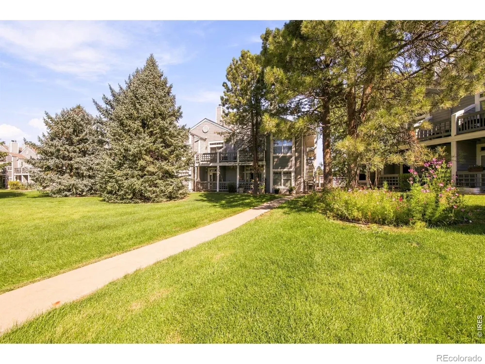7436 Singing Hills Drive Boulder, CO 80301