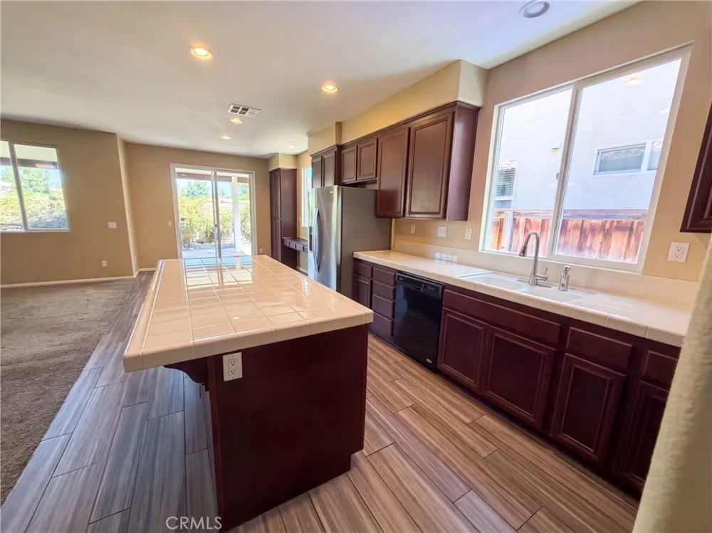 3136 Hibiscus Hemet, CA 92545