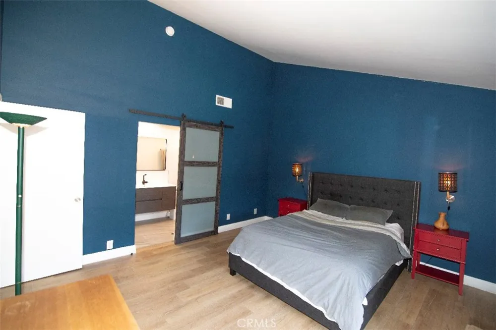 6255 Canoga Avenue #18 Los Angeles, CA 91367