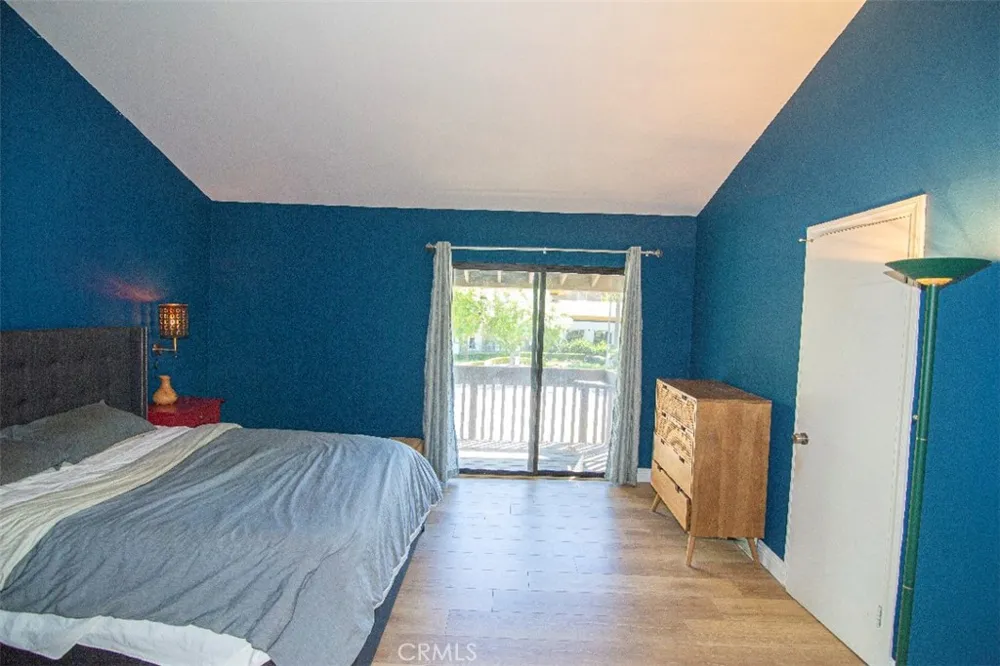 6255 Canoga Avenue #18 Los Angeles, CA 91367