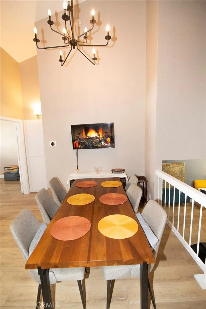 6255 Canoga Avenue #18 Los Angeles, CA 91367