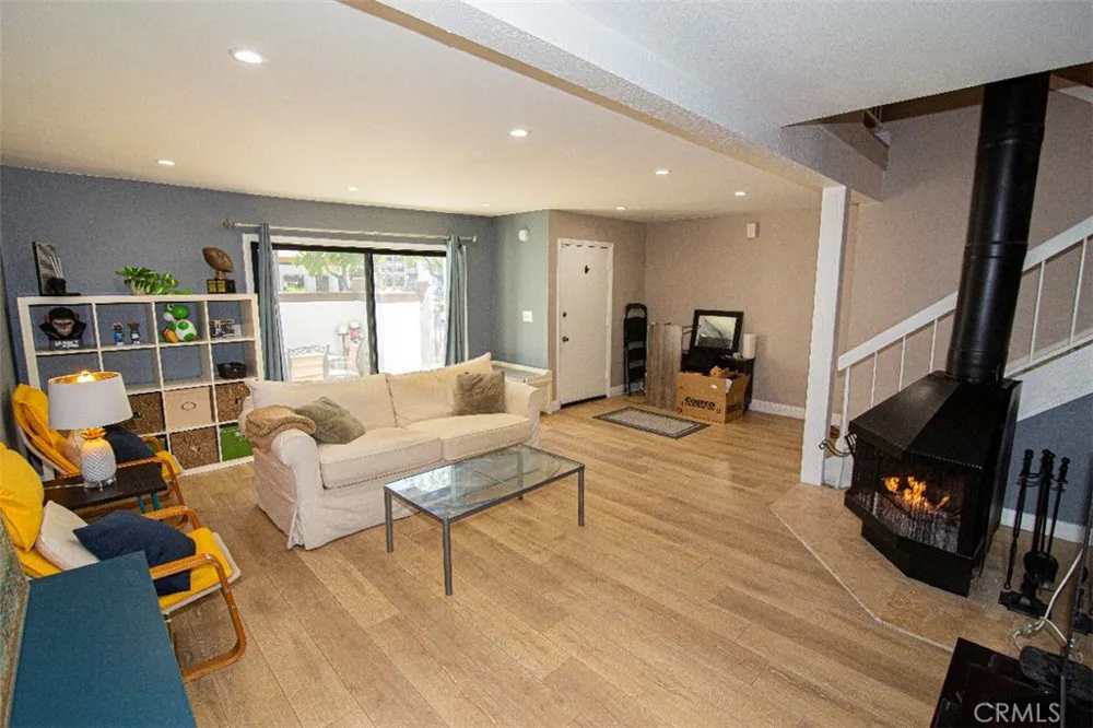 6255 Canoga Avenue #18 Los Angeles, CA 91367