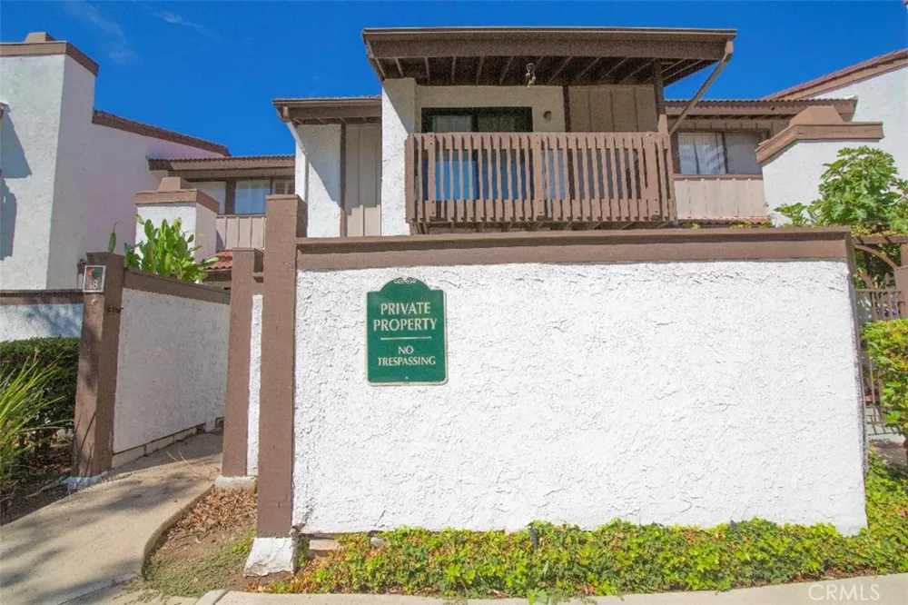 6255 Canoga Avenue #18 Los Angeles, CA 91367