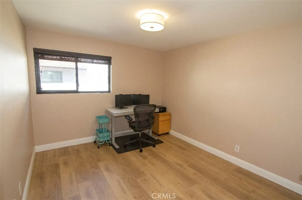 6255 Canoga Avenue #18 Los Angeles, CA 91367