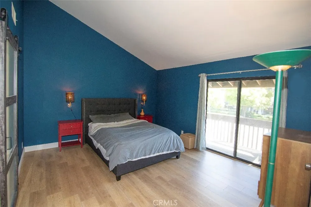 6255 Canoga Avenue #18 Los Angeles, CA 91367