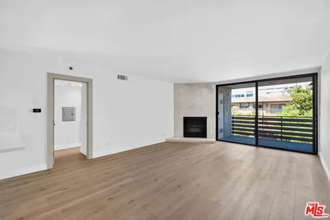 11706 Montana Avenue #204
