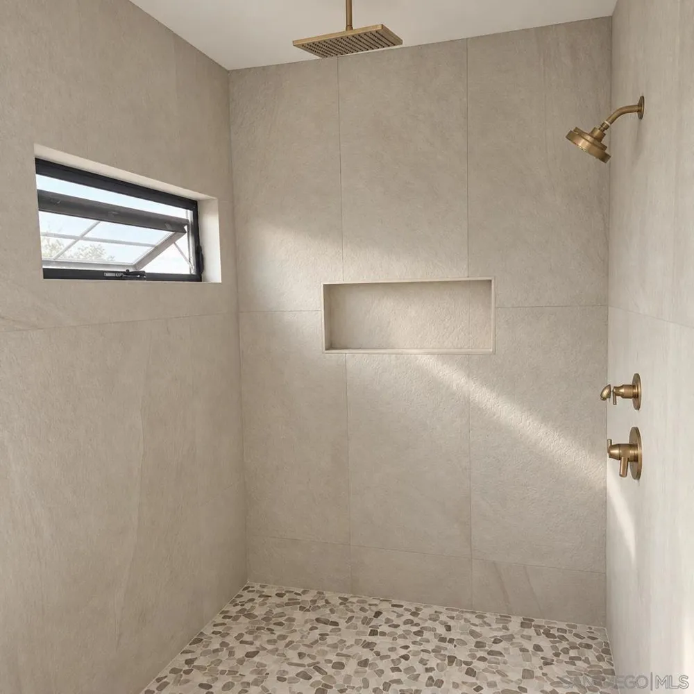 2530 Foothill Dr Vista, CA 92084