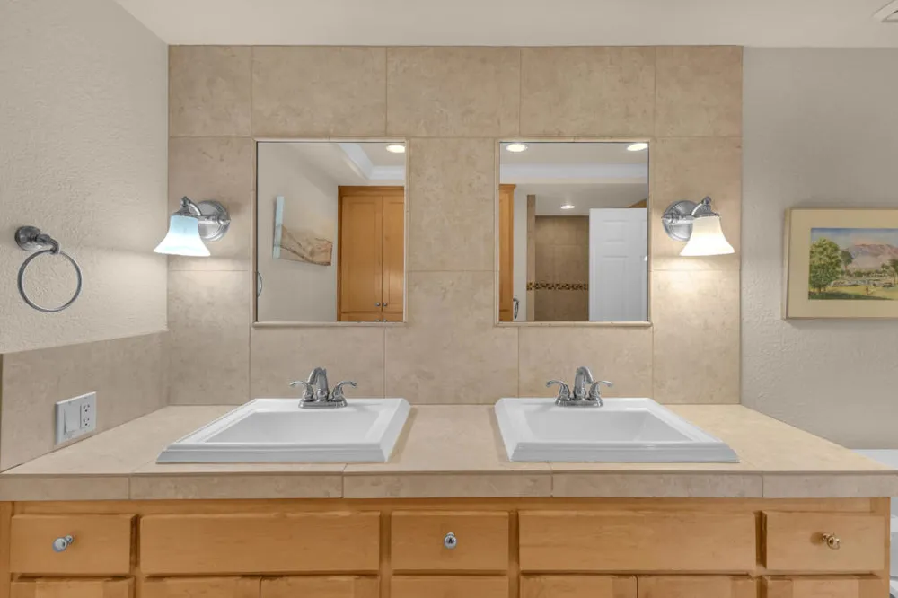 168 Camino Arroyo S Palm Desert, CA 92260
