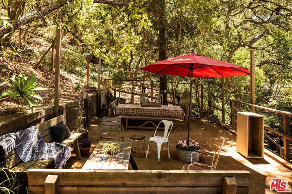 8920 Wonderland Avenue Los Angeles, CA 90046