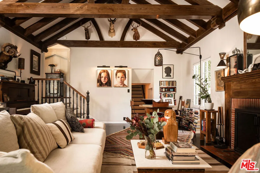 8920 Wonderland Avenue Los Angeles, CA 90046