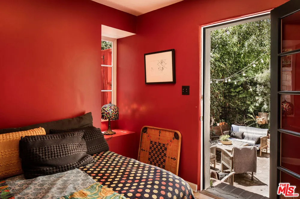 8920 Wonderland Avenue Los Angeles, CA 90046