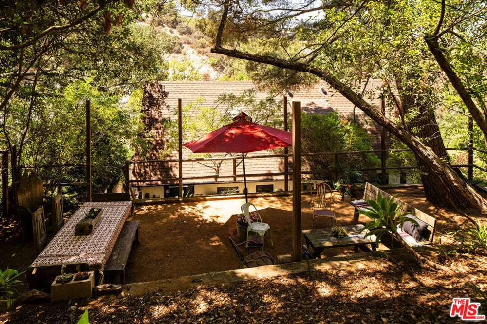 8920 Wonderland Avenue Los Angeles, CA 90046