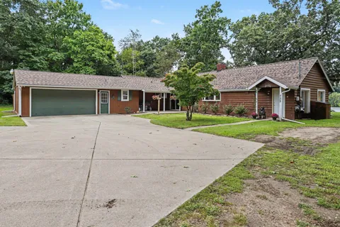732 Community Drive