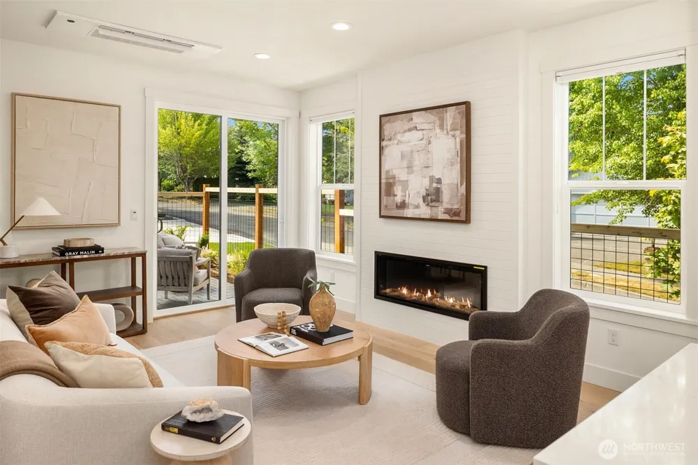 9331 126th Avenue NE Kirkland, WA 98033