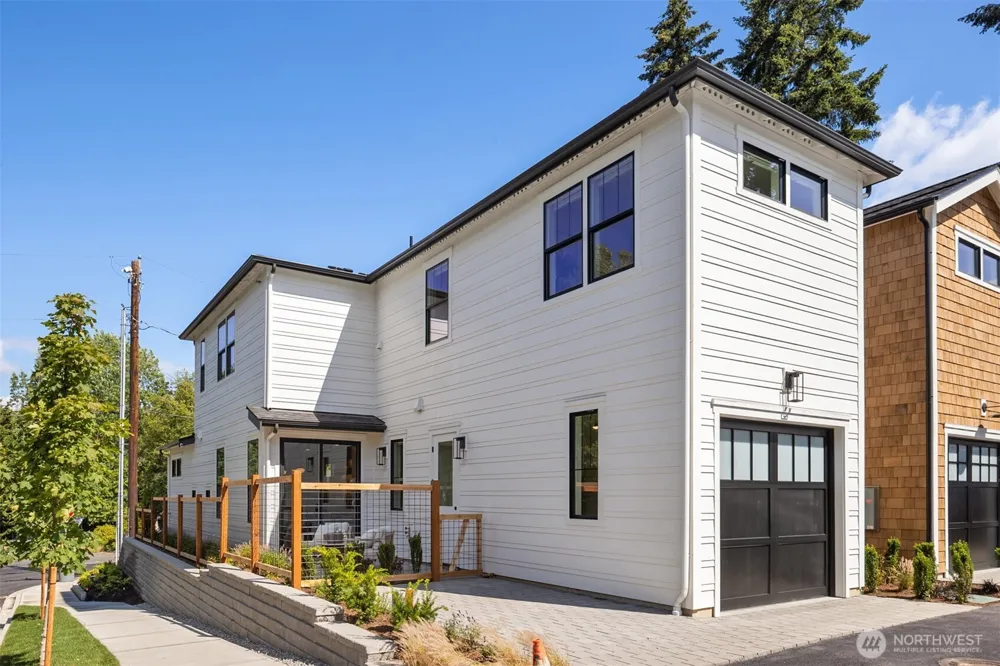 9331 126th Avenue NE Kirkland, WA 98033