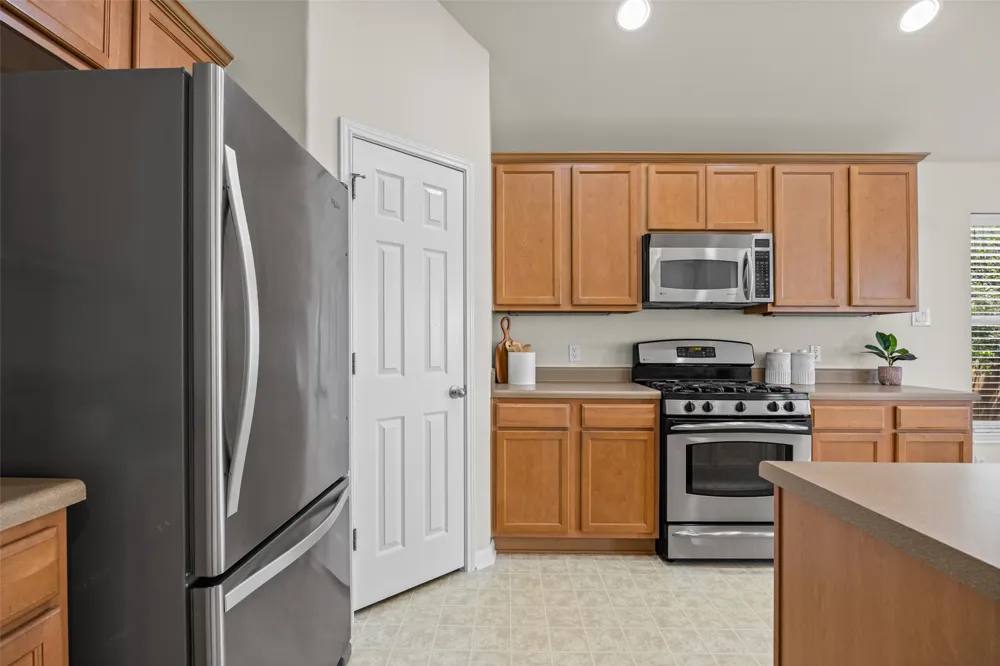 6801 Cromarty Lane Austin, TX 78754