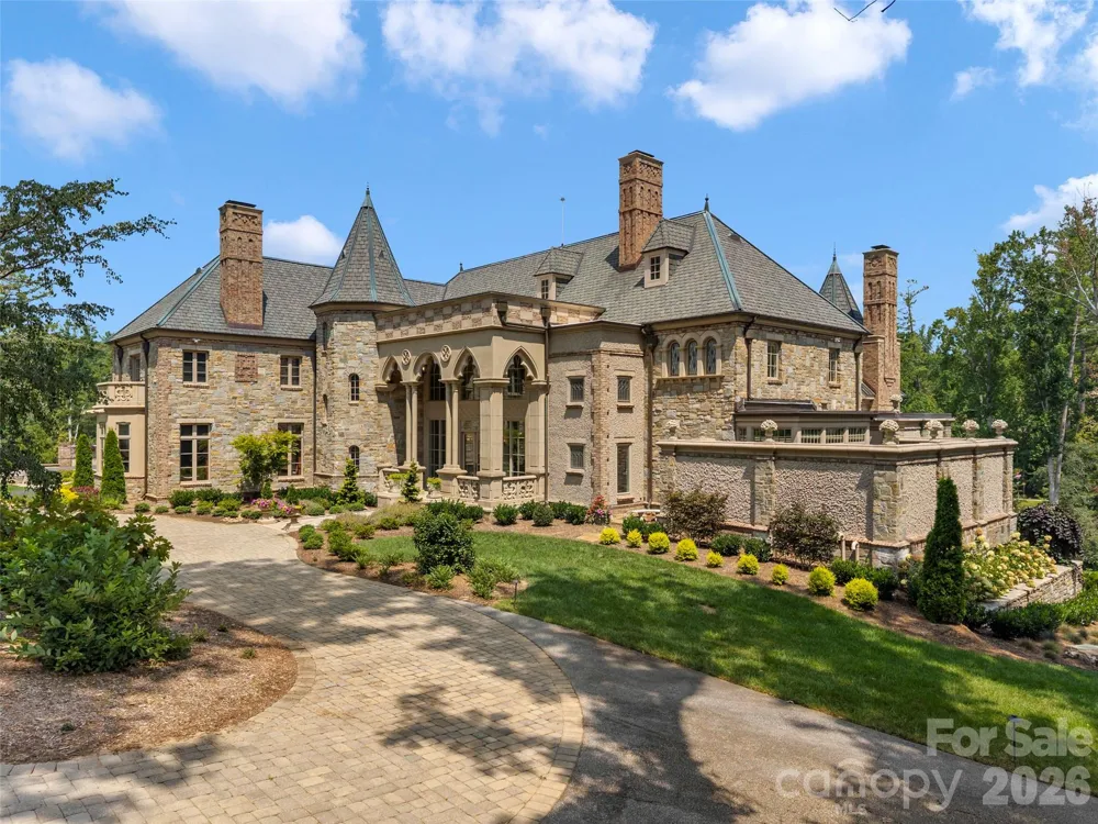 9 Brooklawn Chase Asheville, NC 28803