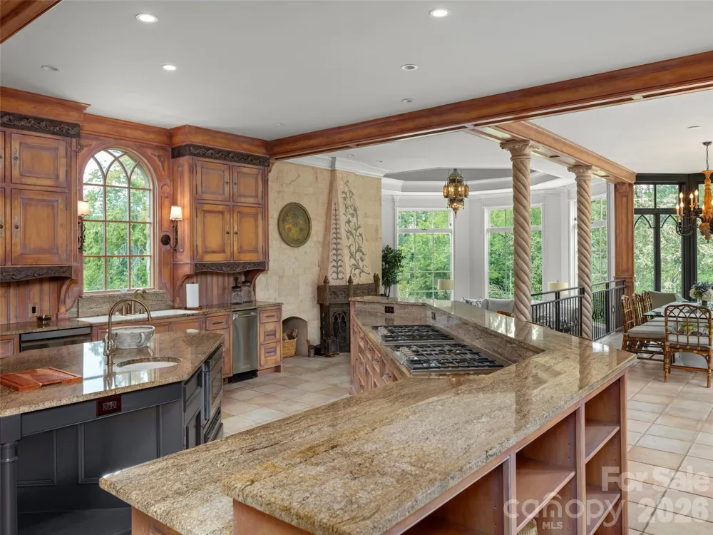 9 Brooklawn Chase Asheville, NC 28803