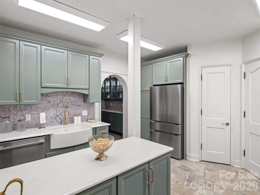 9 Brooklawn Chase Asheville, NC 28803