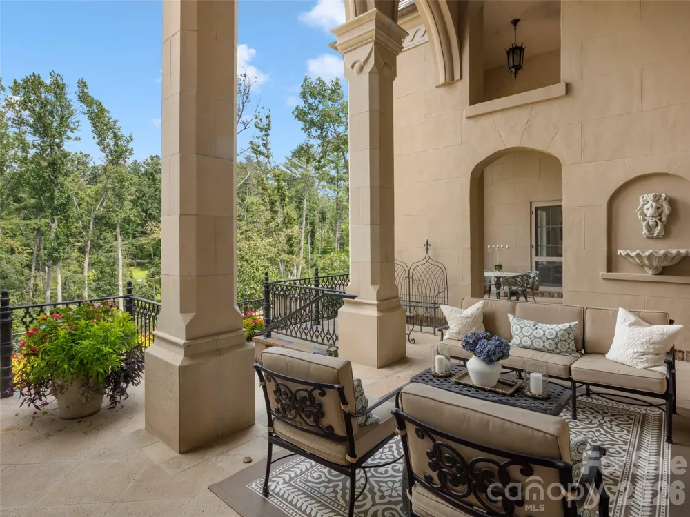 9 Brooklawn Chase Asheville, NC 28803
