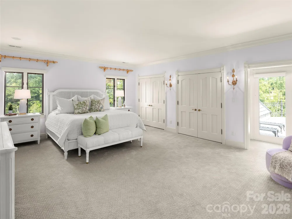 9 Brooklawn Chase Asheville, NC 28803