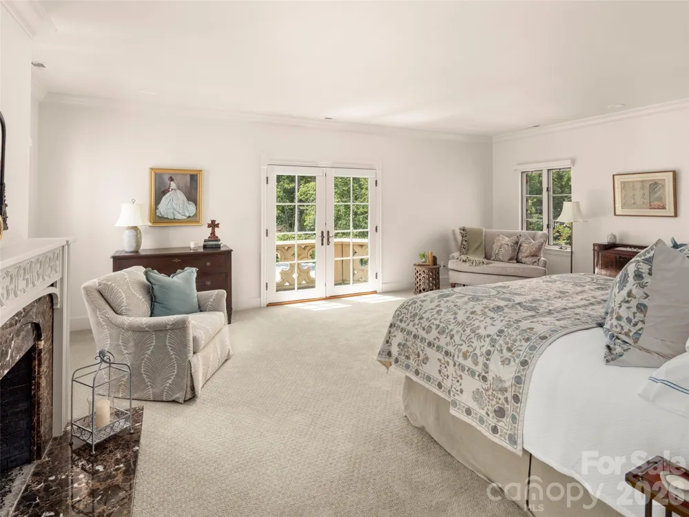 9 Brooklawn Chase Asheville, NC 28803