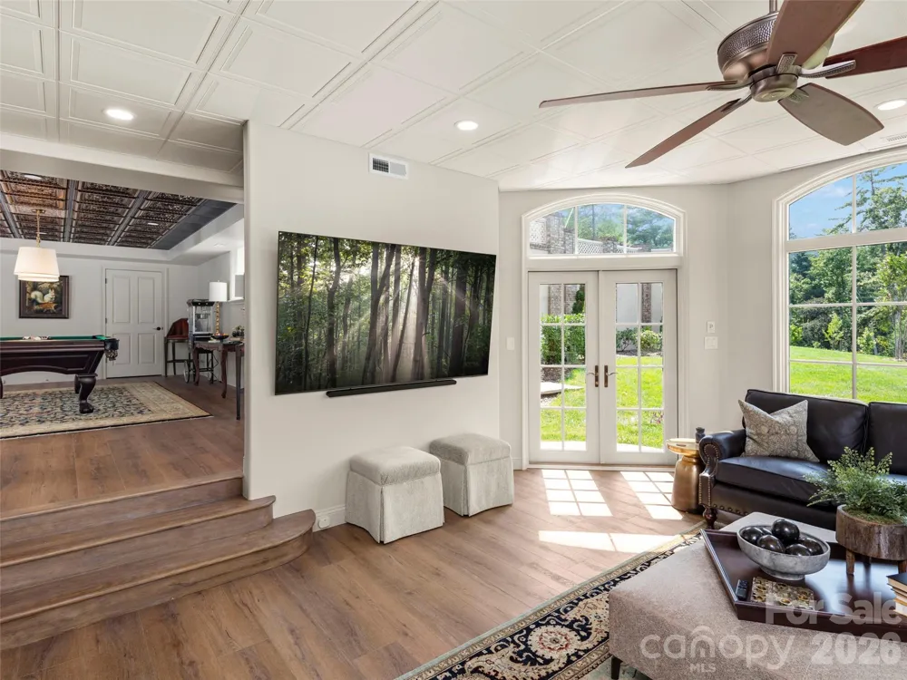 9 Brooklawn Chase Asheville, NC 28803