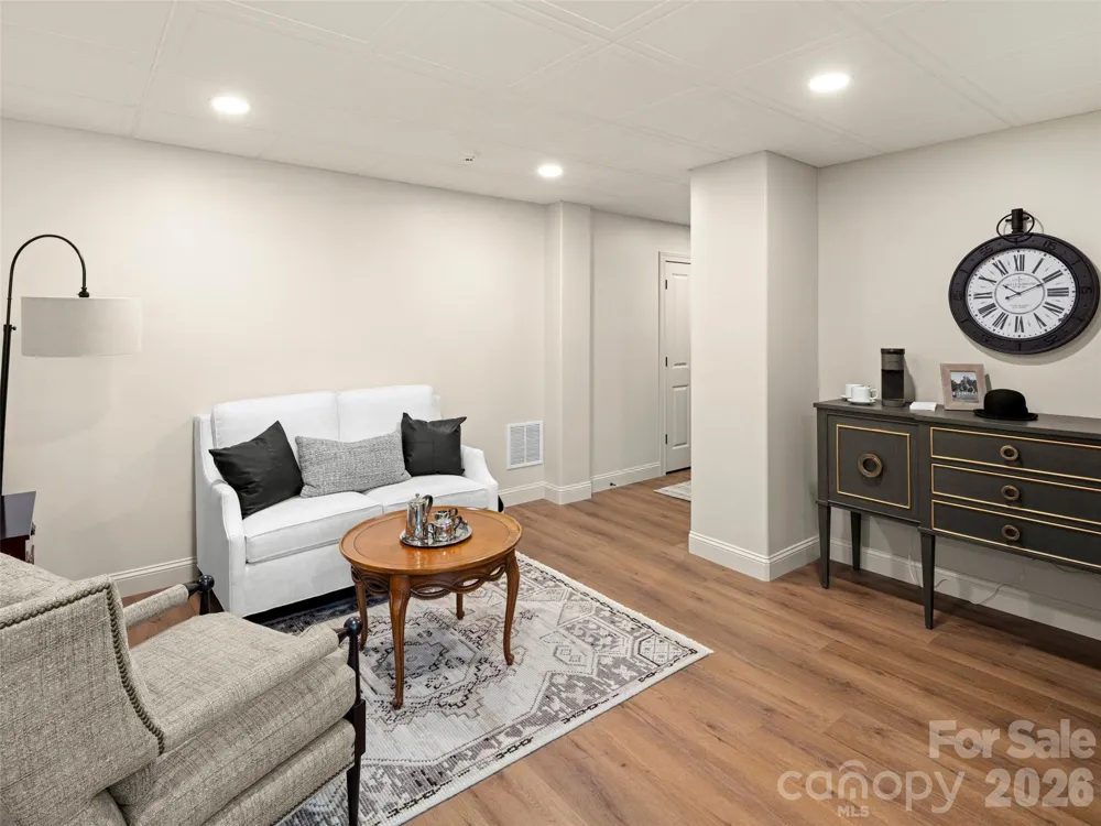 9 Brooklawn Chase Asheville, NC 28803
