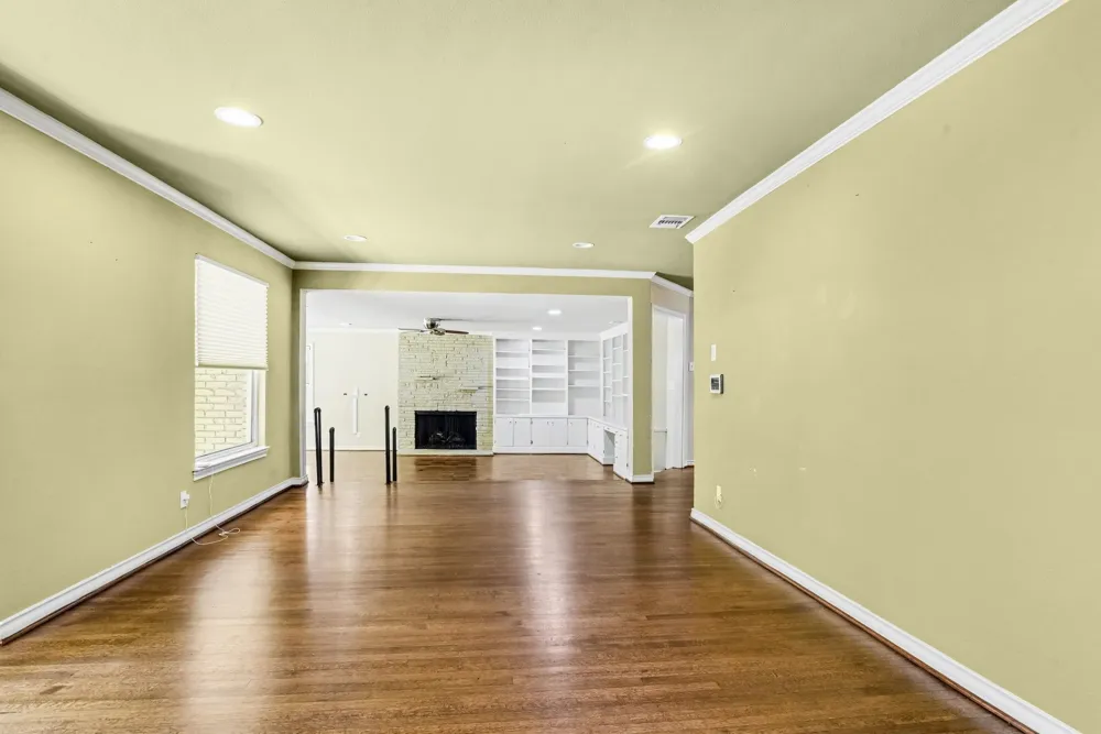 10035 Woodgrove Drive Dallas, TX 75218