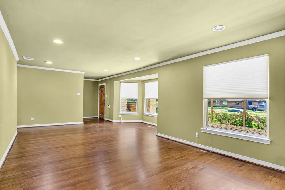 10035 Woodgrove Drive Dallas, TX 75218