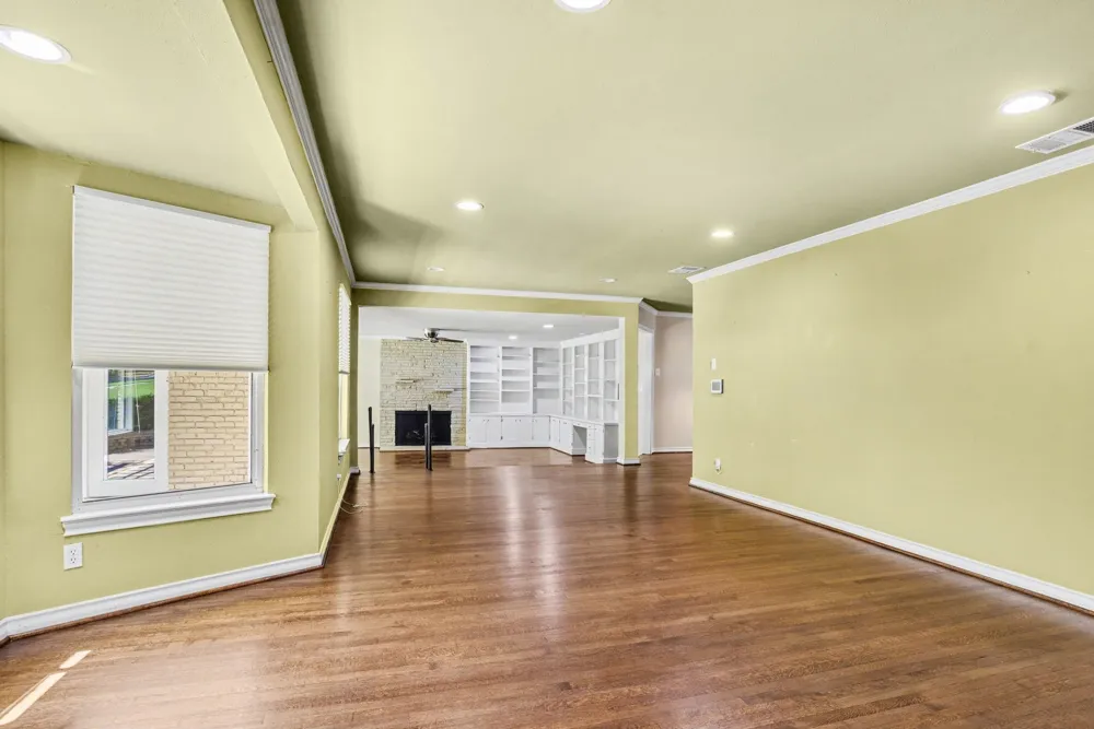 10035 Woodgrove Drive Dallas, TX 75218