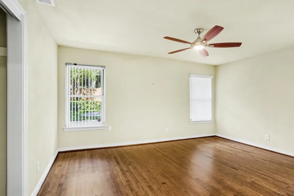 10035 Woodgrove Drive Dallas, TX 75218