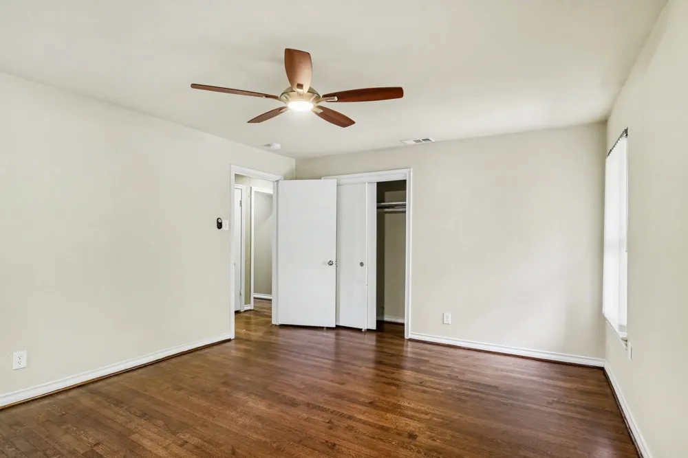 10035 Woodgrove Drive Dallas, TX 75218