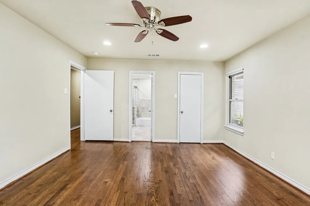 10035 Woodgrove Drive Dallas, TX 75218