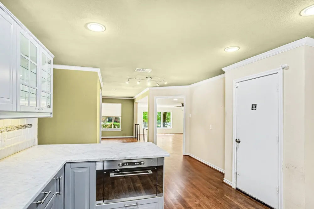 10035 Woodgrove Drive Dallas, TX 75218